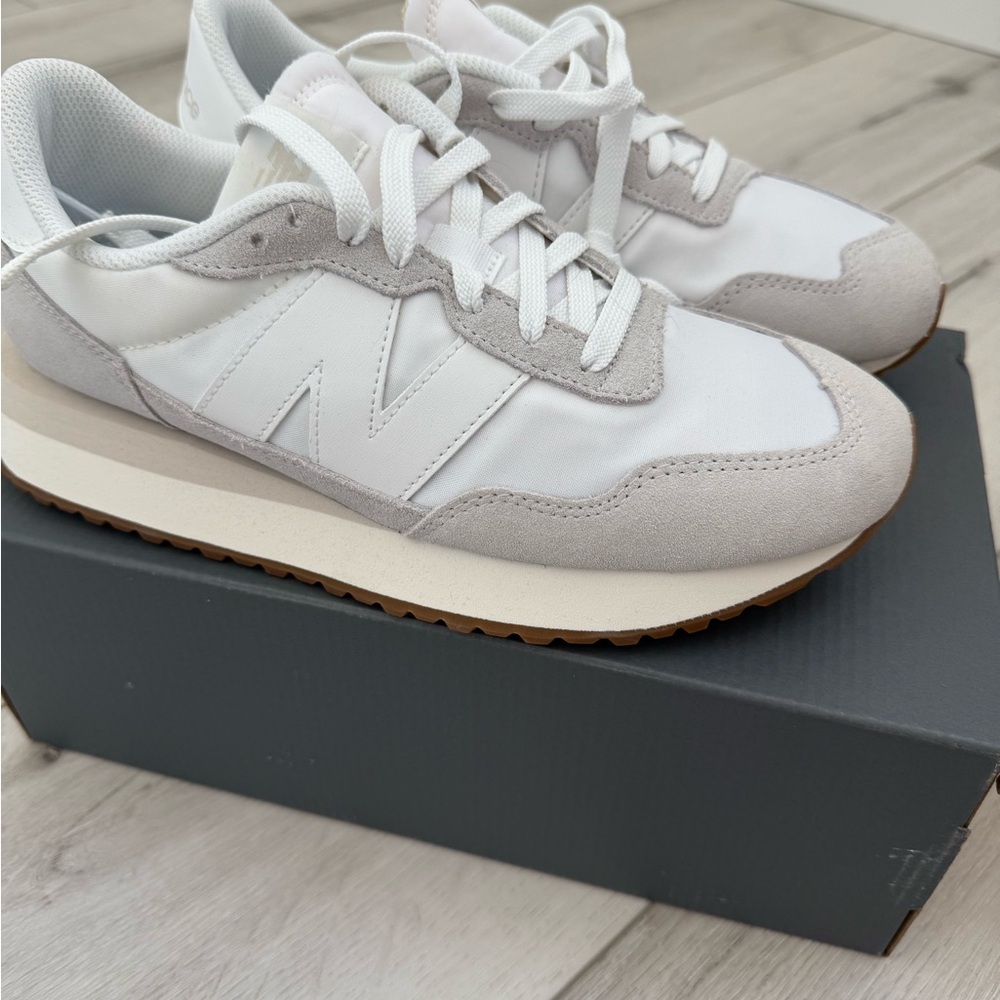 New Balance Classic White and Gray Sneakers